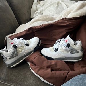 COPY - Jordan cement 4s size 6y condition 9.5/10 without box